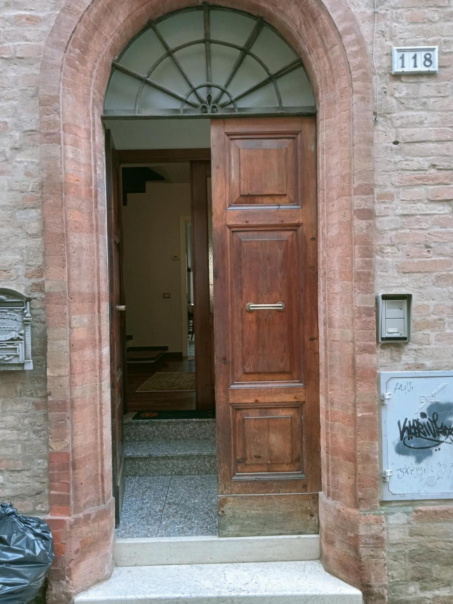 Camere Via Crispi Centro Storico Macerata Eksteriør billede